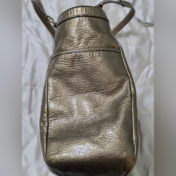 Vintage Coach Gold Satchel. - Picture 7 of 15